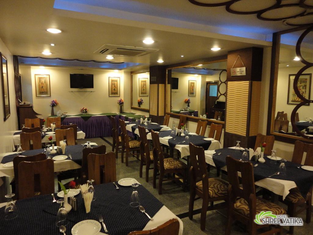 Hotel Shree Vatika Bhopal Exteriör bild