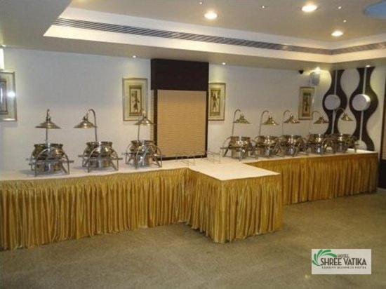 Hotel Shree Vatika Bhopal Exteriör bild